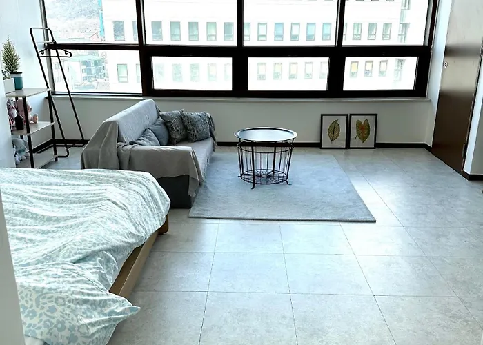 Andy\'S Apartment